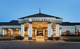 Doubletree By Hilton Hotel Detroit  4*